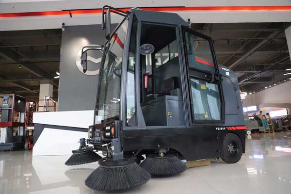 為什么掃地車的電機(jī)老是燒壞，保險(xiǎn)絲反而沒燒